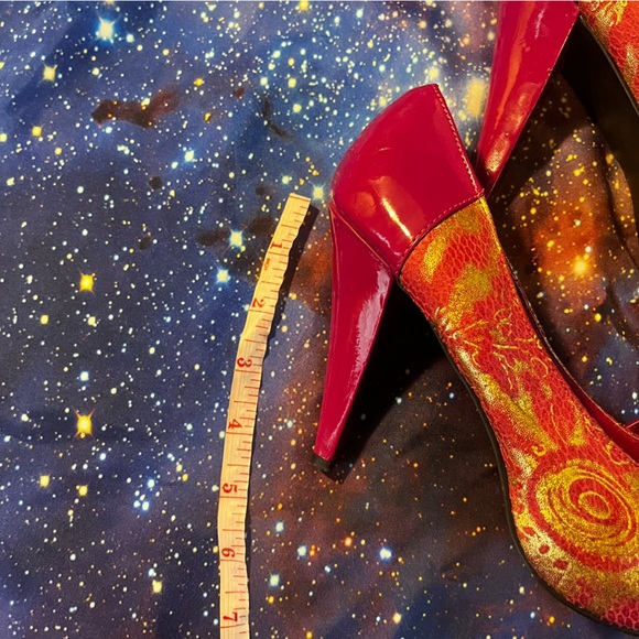 Vintage Pink & Gold Faux Snakeskin Heels - Picture 9 of 13